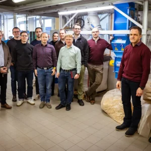 Gemeinsamer Blick in die Praxis: Besuch der DIEFFENBACHER Kollegen im IHD-Labor – offener Austausch und Ideen für künftige gemeinsame Forschungsprojekte.